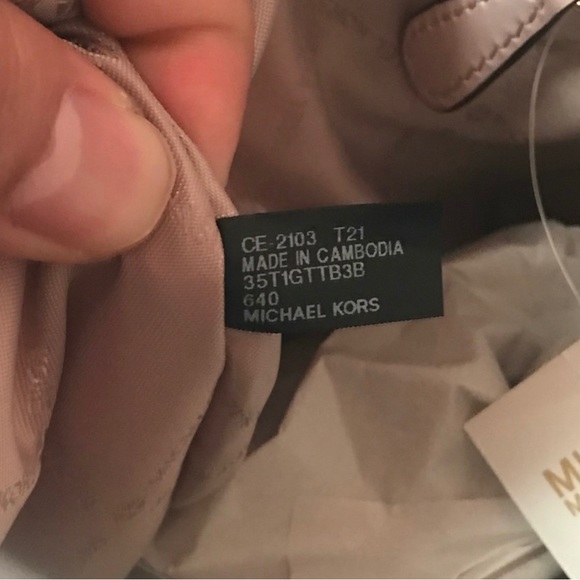 🌼Michael Kors backpack - Picture 11 of 14